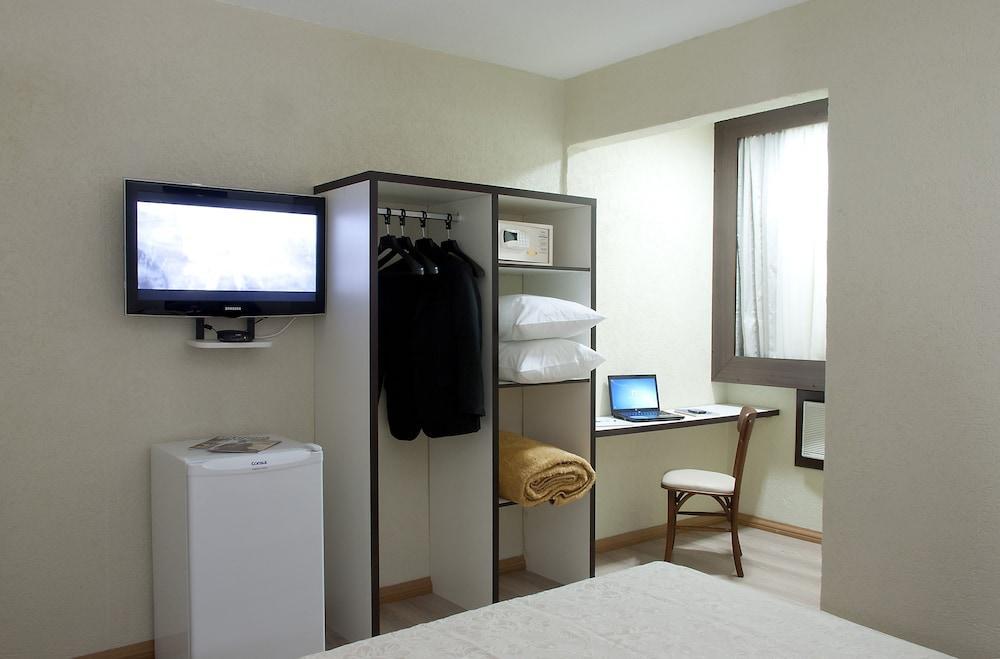 Hotel Master Express Moinhos De Vento 3*